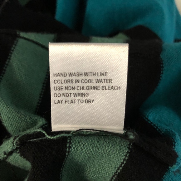 PBJ Sport Long Button Down Knit Blouse - Picture 8 of 8